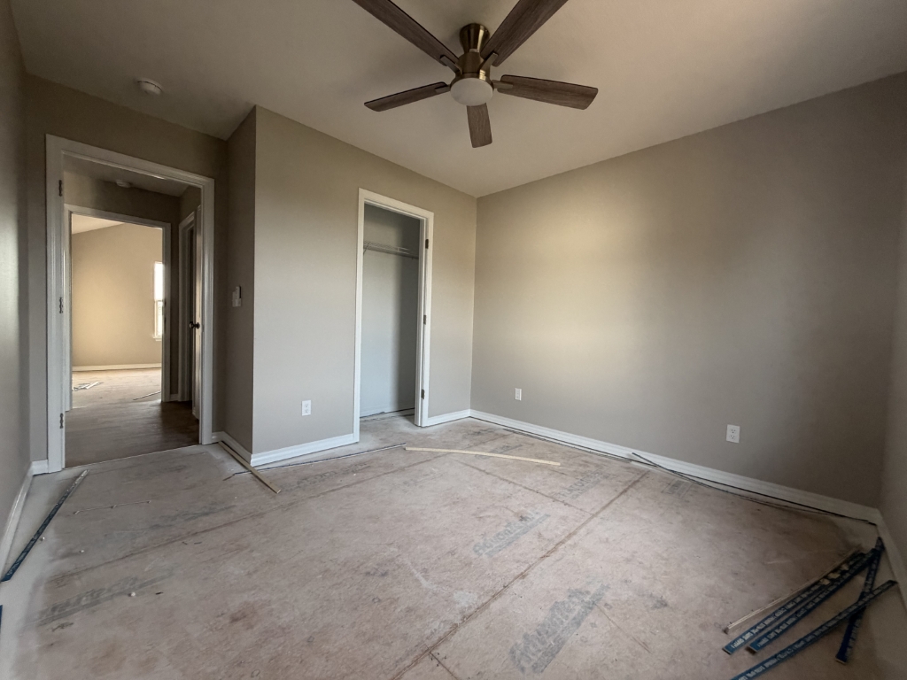 2607 W Summerset