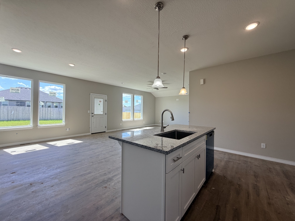 534 Columbine