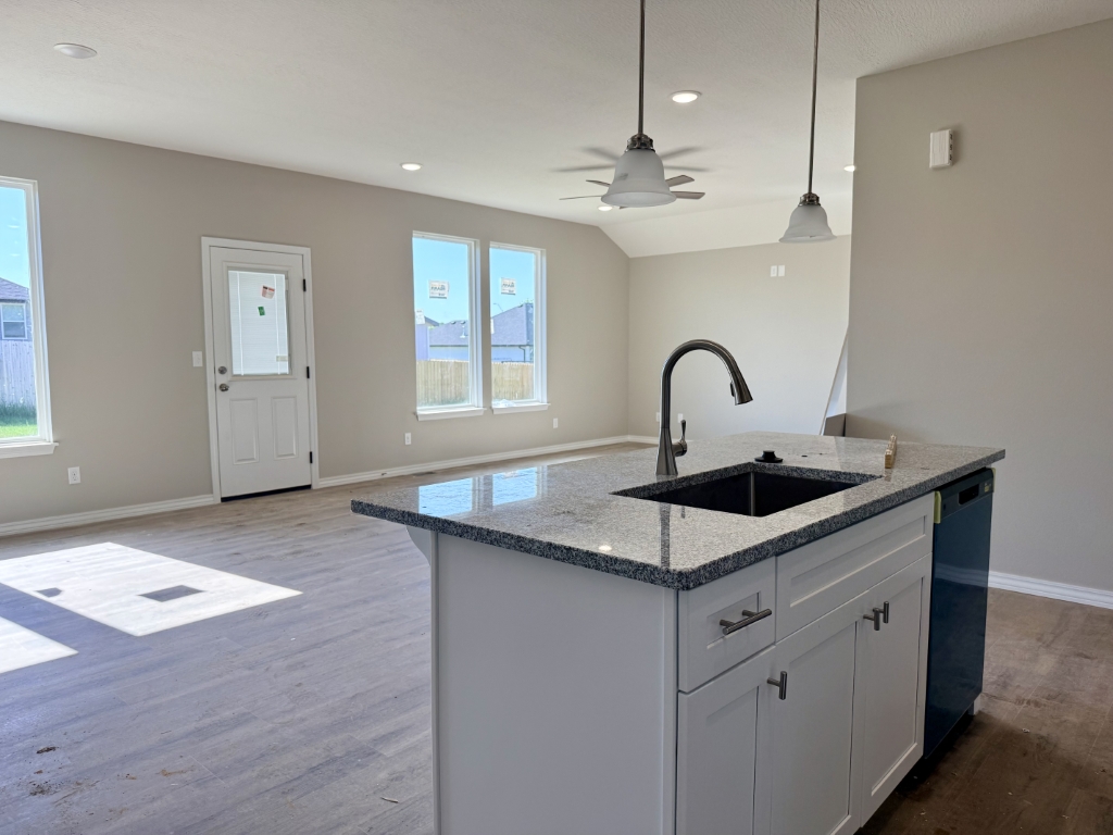 534 Columbine