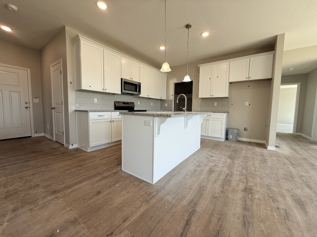 534 Columbine