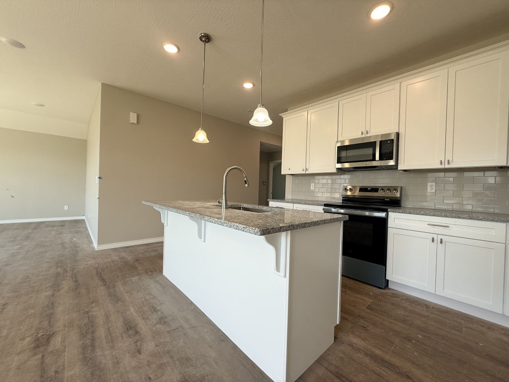 534 Columbine