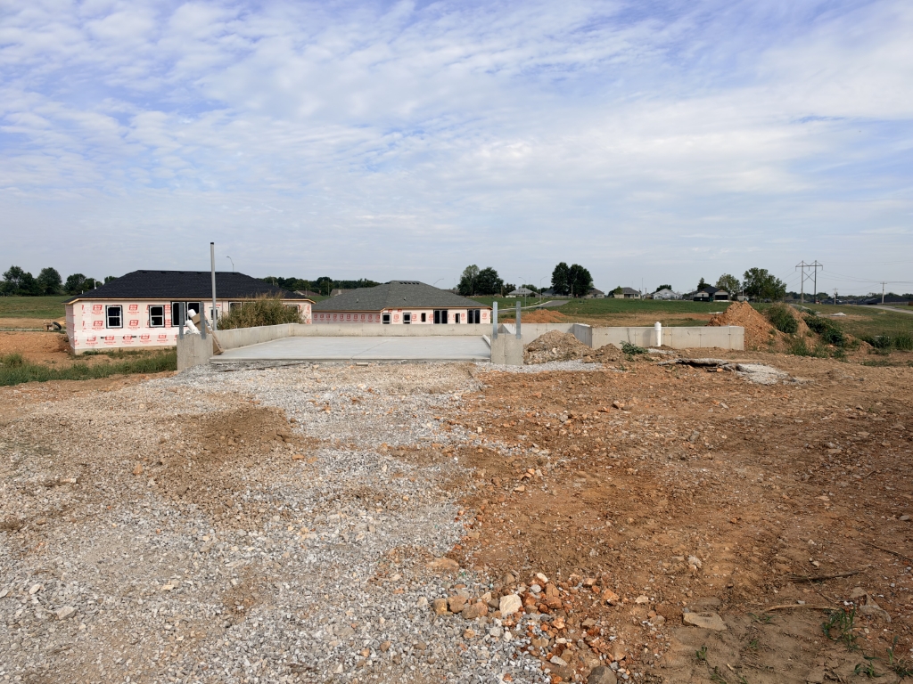 747 W Brook Hollow Rd