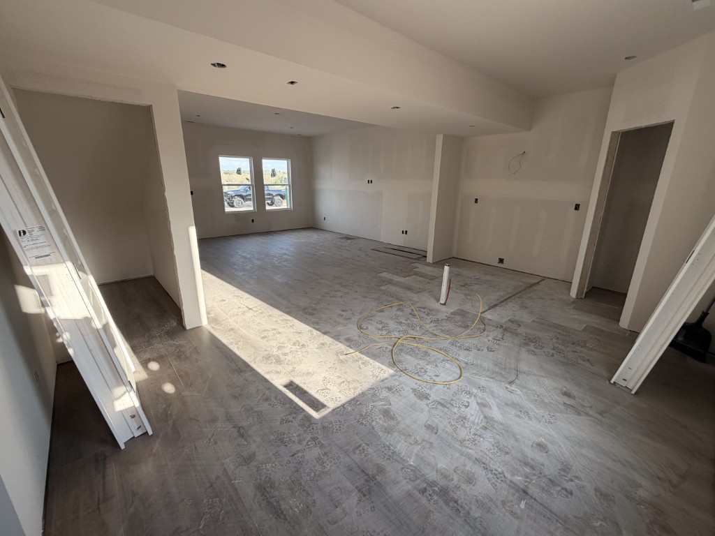 939 Holstein Ln